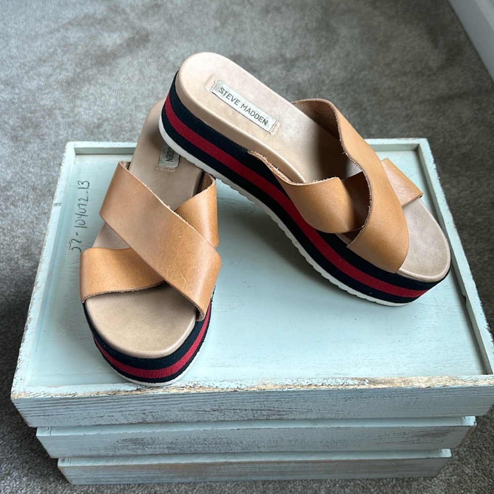 Steve Madden Asher Wedge sandal